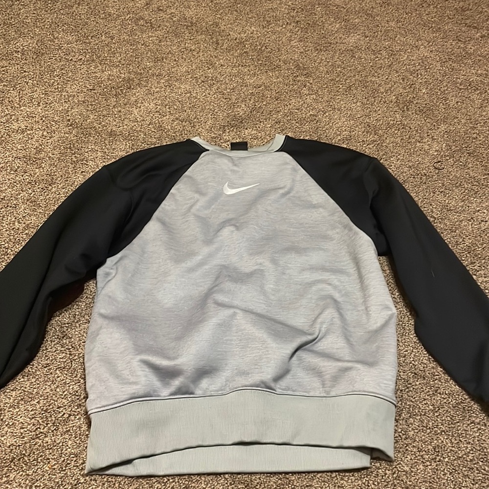 black and gray nike sweatshirt